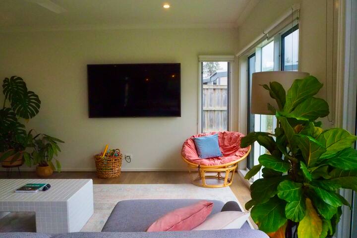 Family and Pet Friendly Home gallery image 3