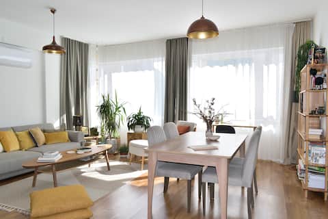 Top performing Airbnb: spacious, comfy and cosy apartment at city center in Muratpaşa