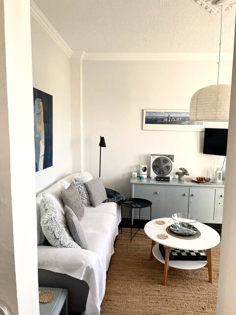 Top performing Airbnb: Socratous House in Δήμος Σαλαμίνας