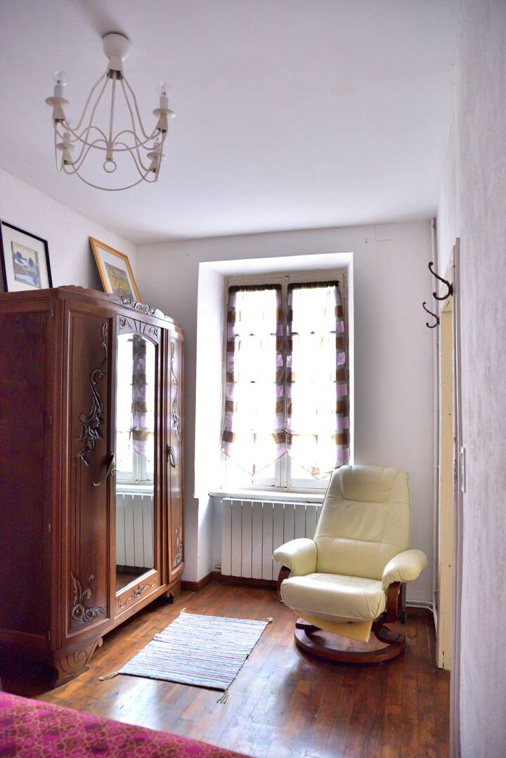 غرفة النوم 2