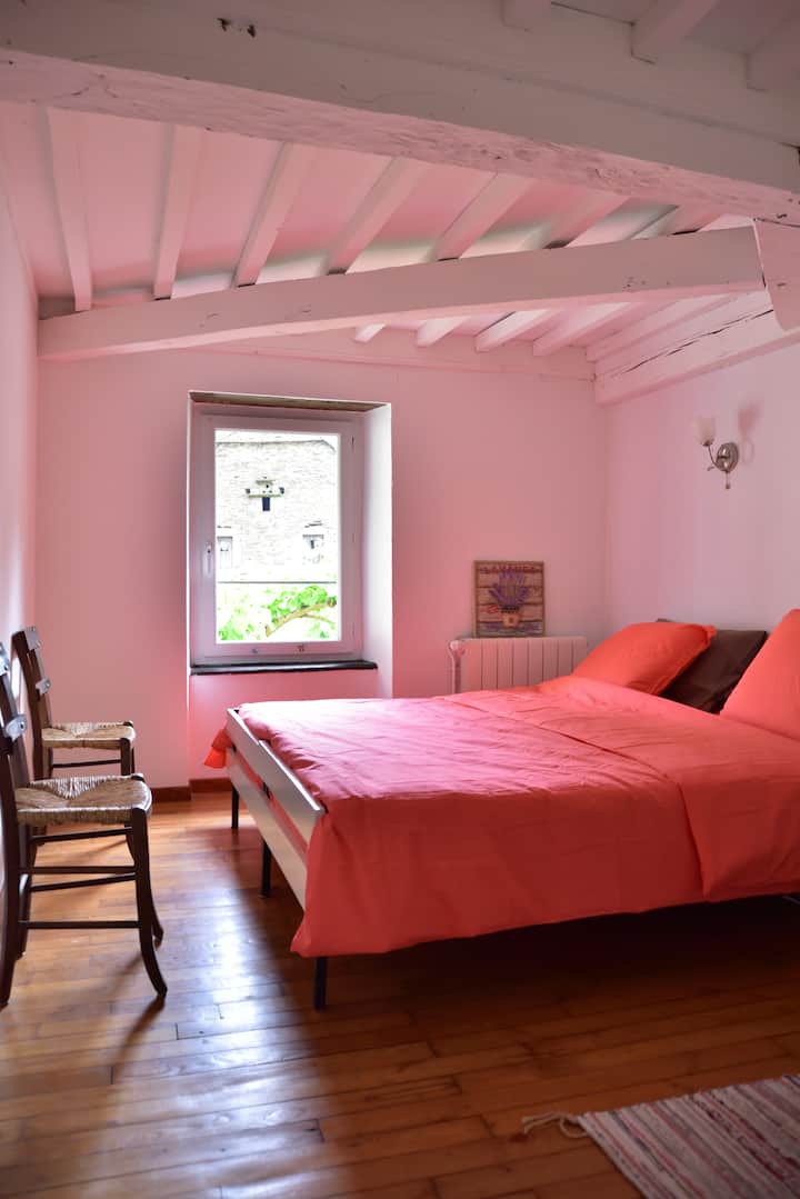 سريران فرديان أو سرير كبير