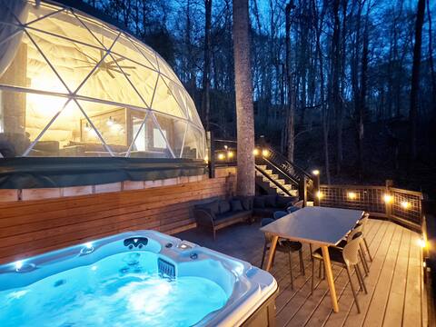 Asheville Dome Sleeps 6 + Hot Tub + Mountain View