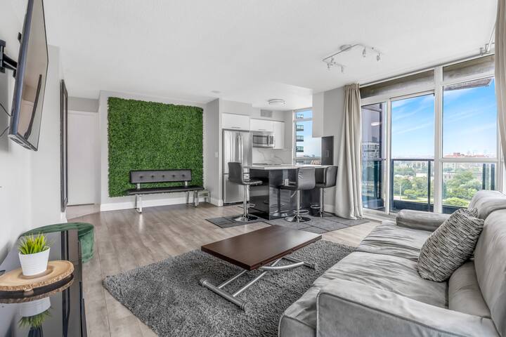 2 BR Waterfront condo w/ free parking gallery image 2