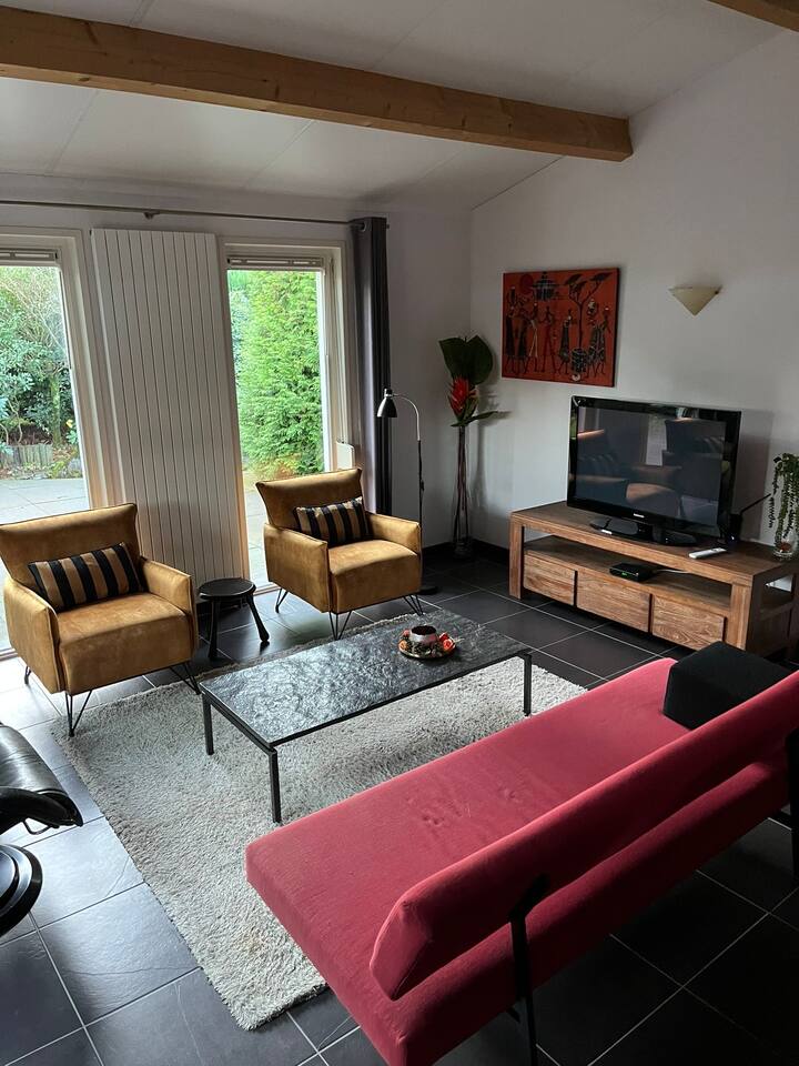 Ruime En Comfortabele Bungalow Aan Bosrand - Arendonk