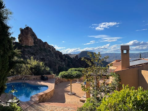 Casa Estrella, villa with private pool