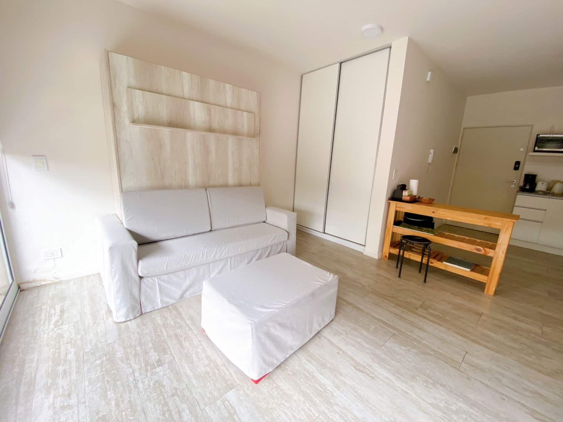 Studio apartment with balcony in Villa Crespo