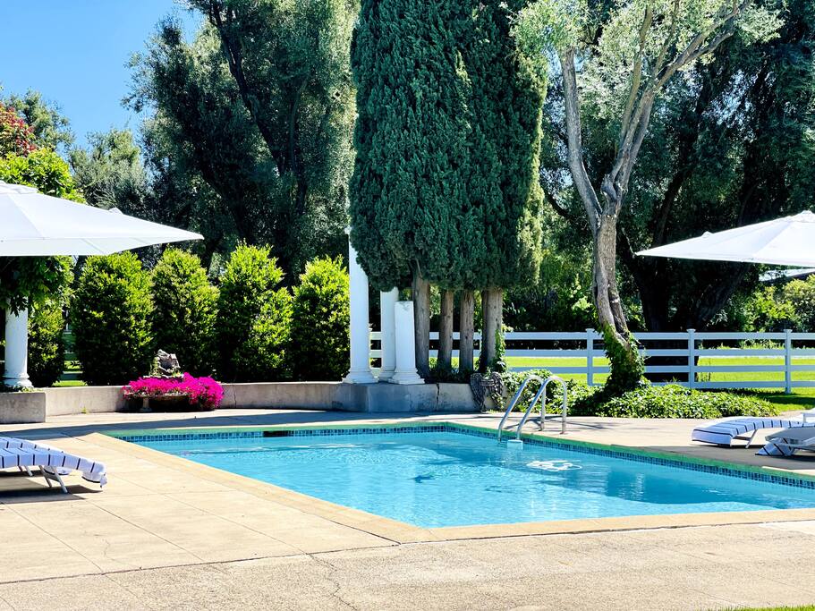 Lodi Vineyard , Pool, River, Kitchenette