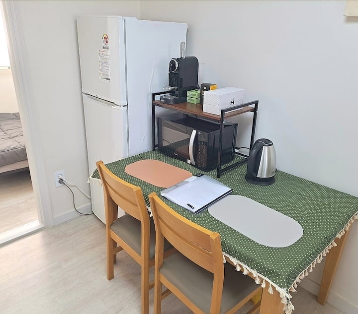 남산,용산역,서울역,명동가깝고 지하철1호선,4호선 역세권, 평지,편의시설 좋은 용산 투룸 - 서울특별시