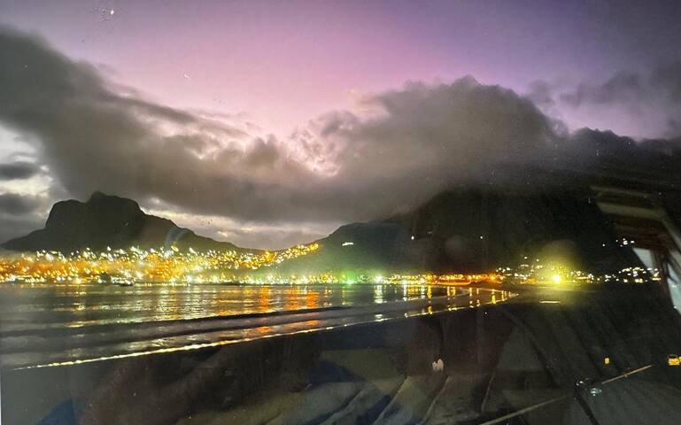 Beachfront Apartment overlooking Hout bay gallery image 4