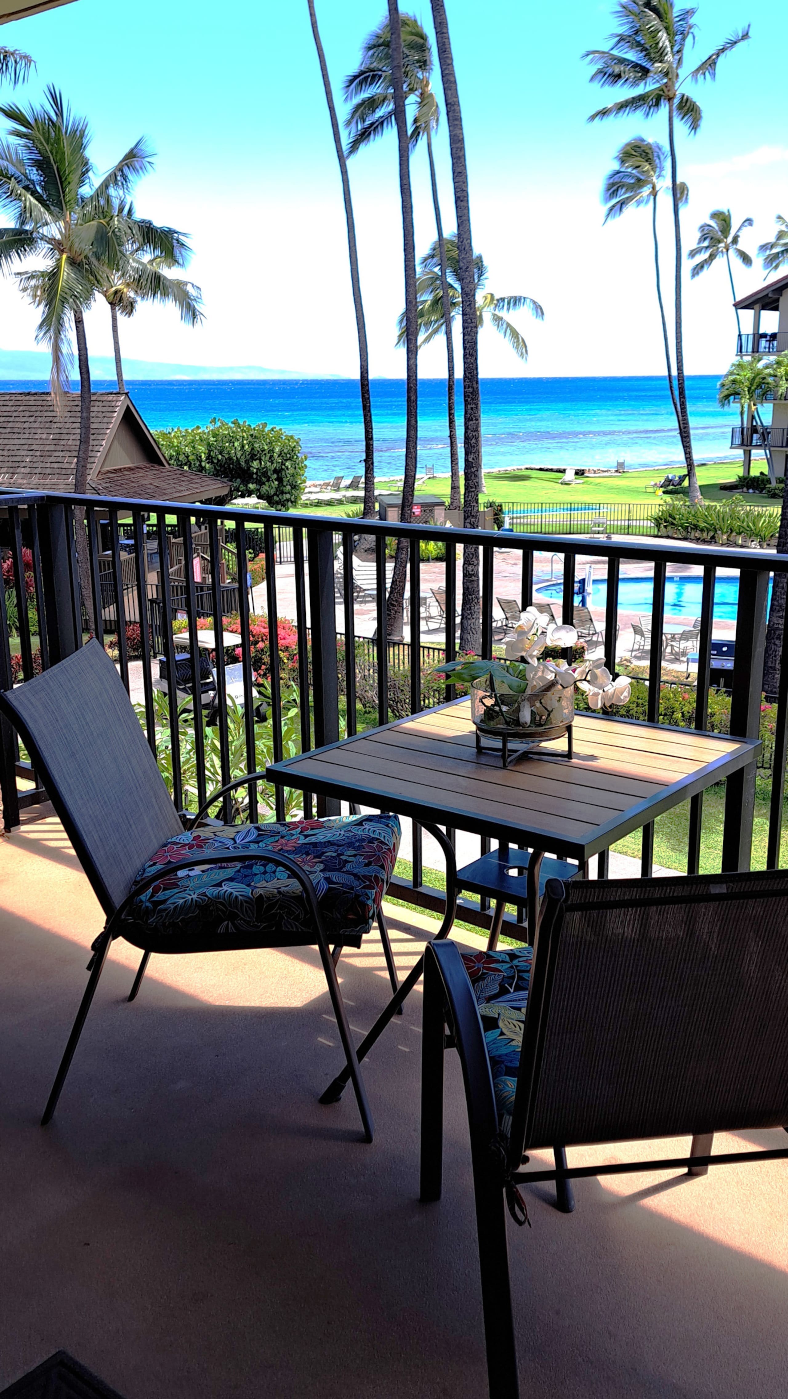 Condo in Lahaina · ★4.99 · 1 bedroom · 2 beds · 1 bath - Image 1