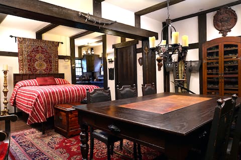 Successful Airbnb property: Red Drake Inn - Medieval Themed Airbnb in Glendale