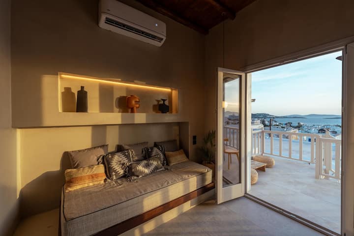 3 Bedroom Seaview Jacuzzi "Legends In Town" - Miconos