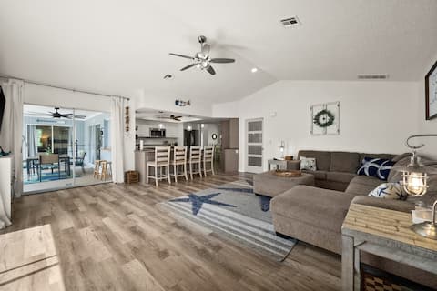Top performing Airbnb: Spacious Venice Starfish Pool Home in South Venice
