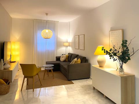 Popular Airbnb listing: Family Apartment Free Parking, Málaga Center in El Ejido