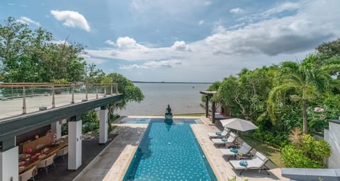 By the sea 4-bedroom villa in Benoa - Nusa Dua