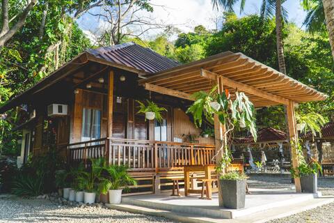 2BR Beach Front Cabin in San Juan