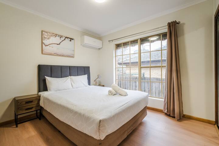 2-bedroom courtyard apartment gallery image 2