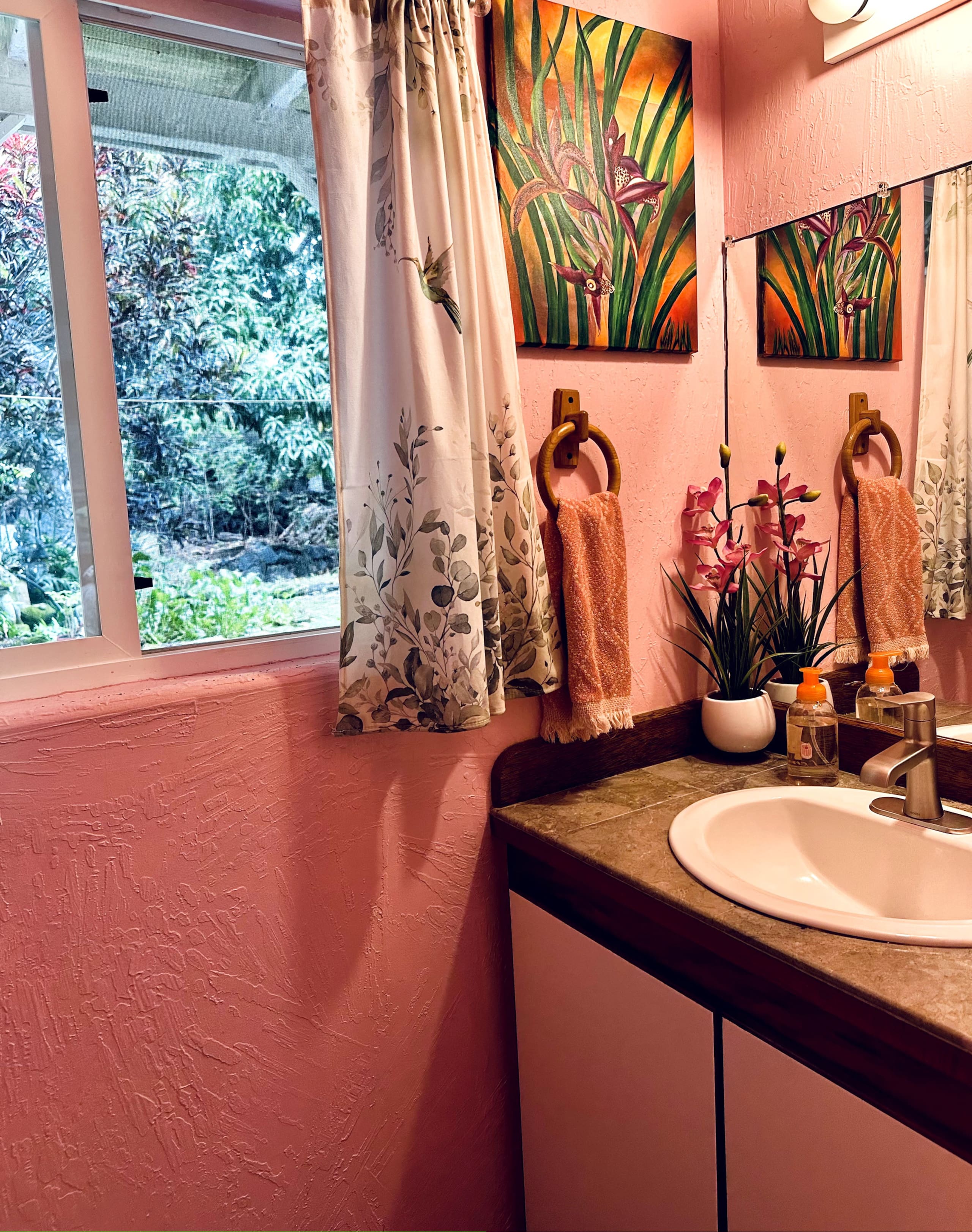 Home in Kealakekua Bay · ★4.92 · 13 bedrooms · 4 beds · 2.5 baths - Photo 6