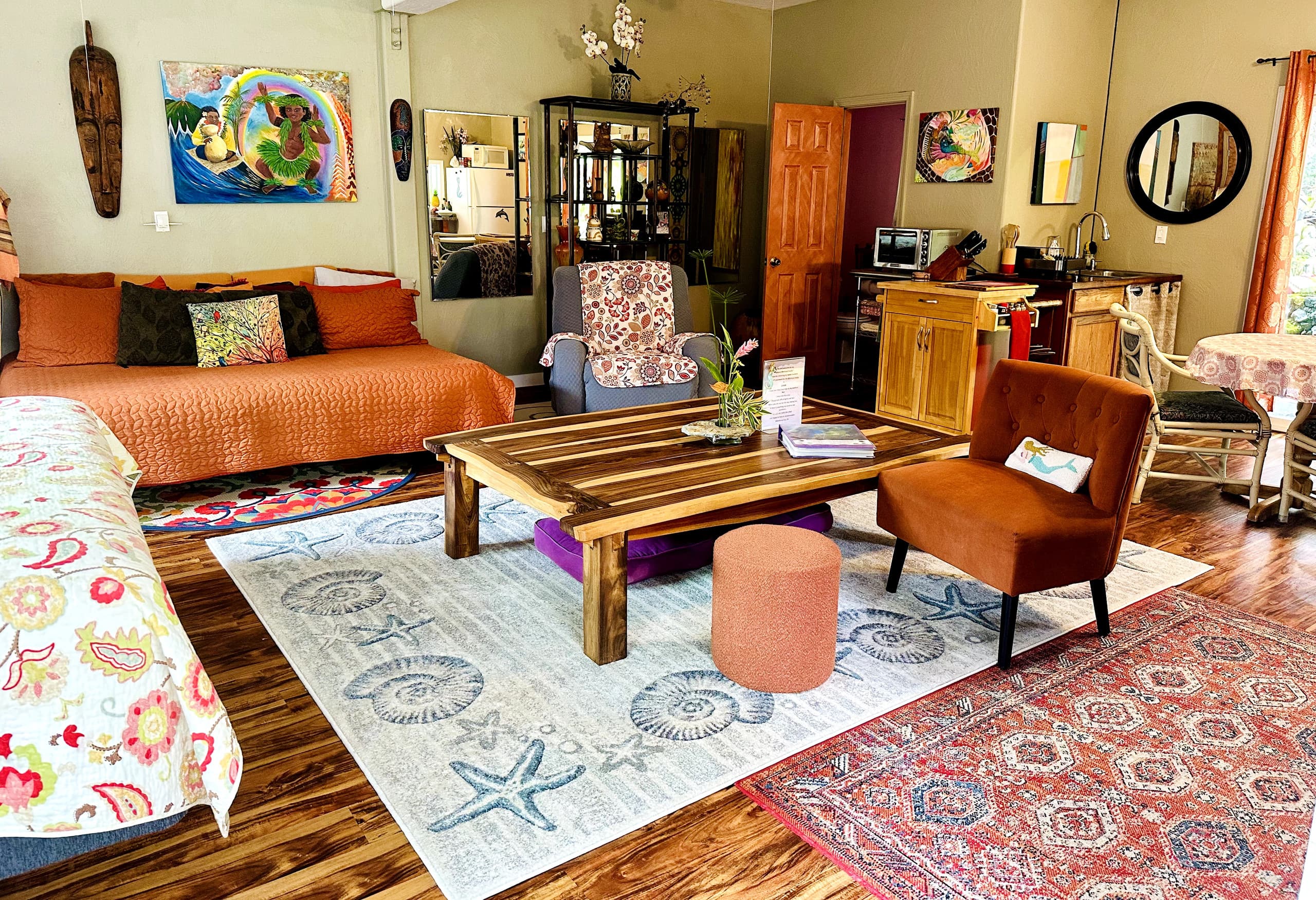 Home in Kealakekua Bay · ★4.92 · 13 bedrooms · 4 beds · 2.5 baths - Photo 14