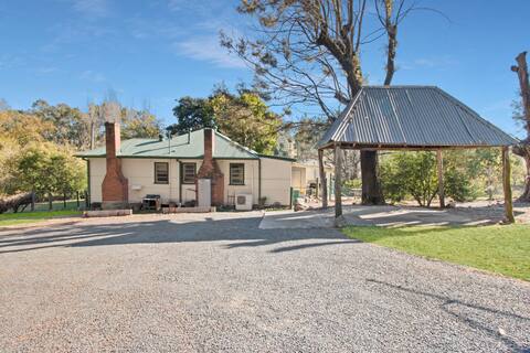 River's Edge Pet Friendly cottage