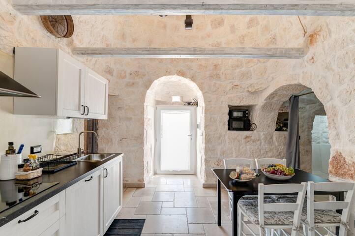 Trullo privatePool 5min Sea | Garden | Fast WiFi gallery image 4