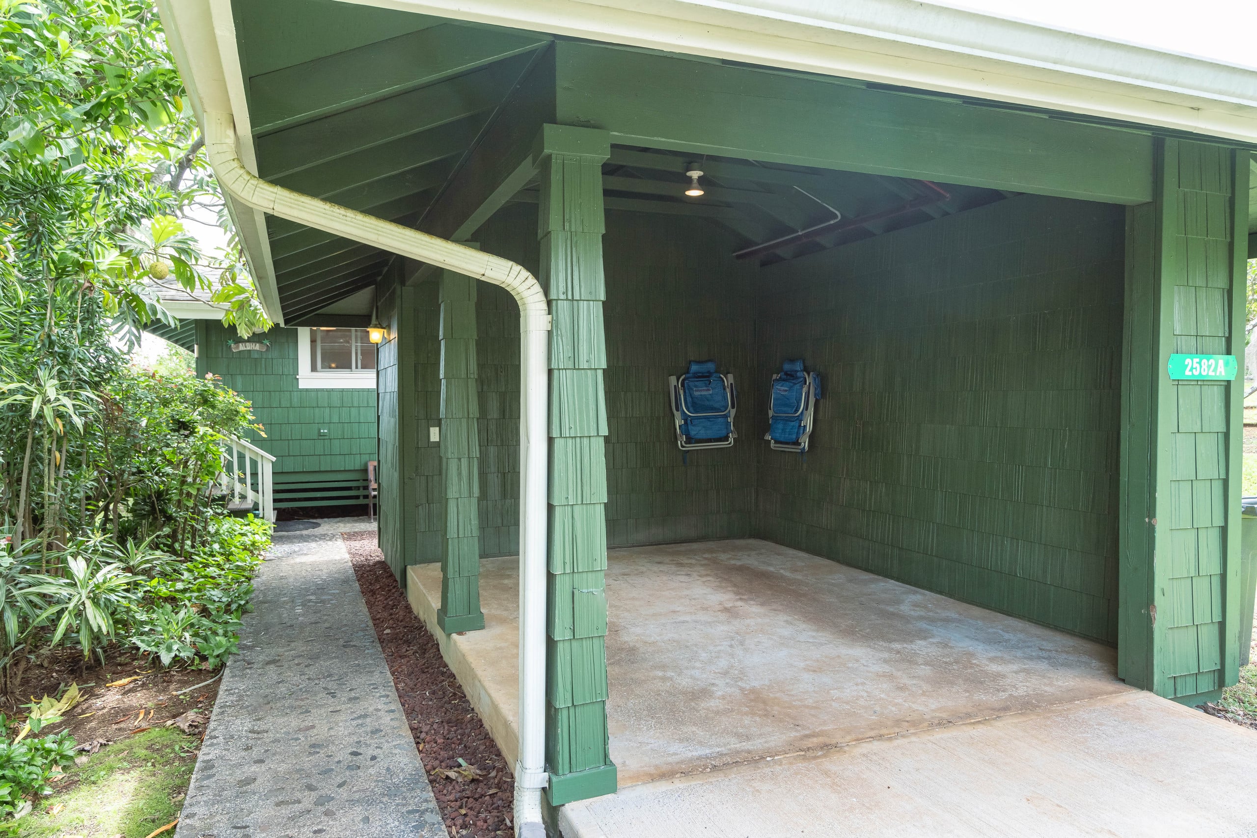 Maile Bungalow- County Licensed - Photo 32