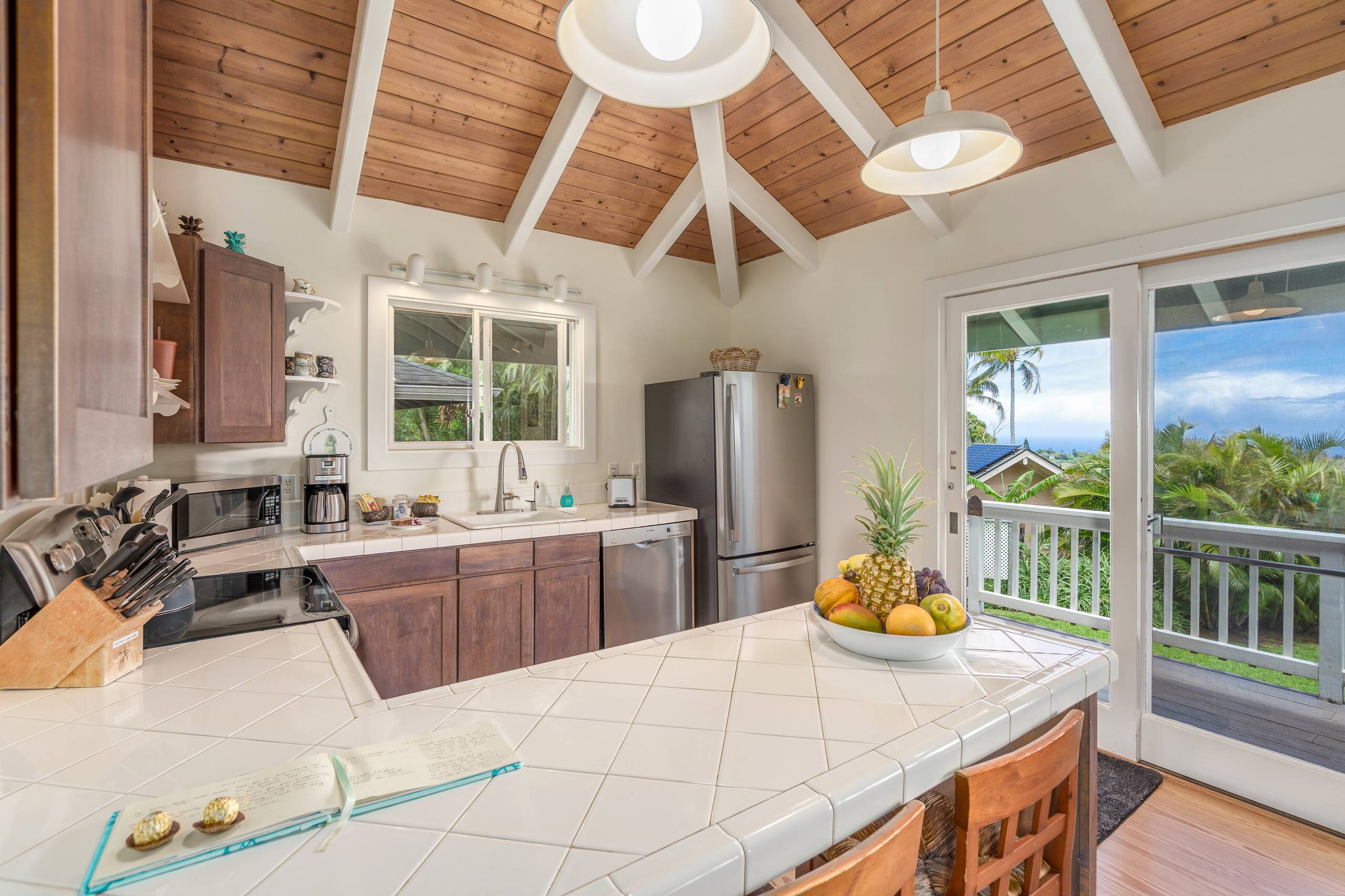 Maile Bungalow- County Licensed - Photo 8