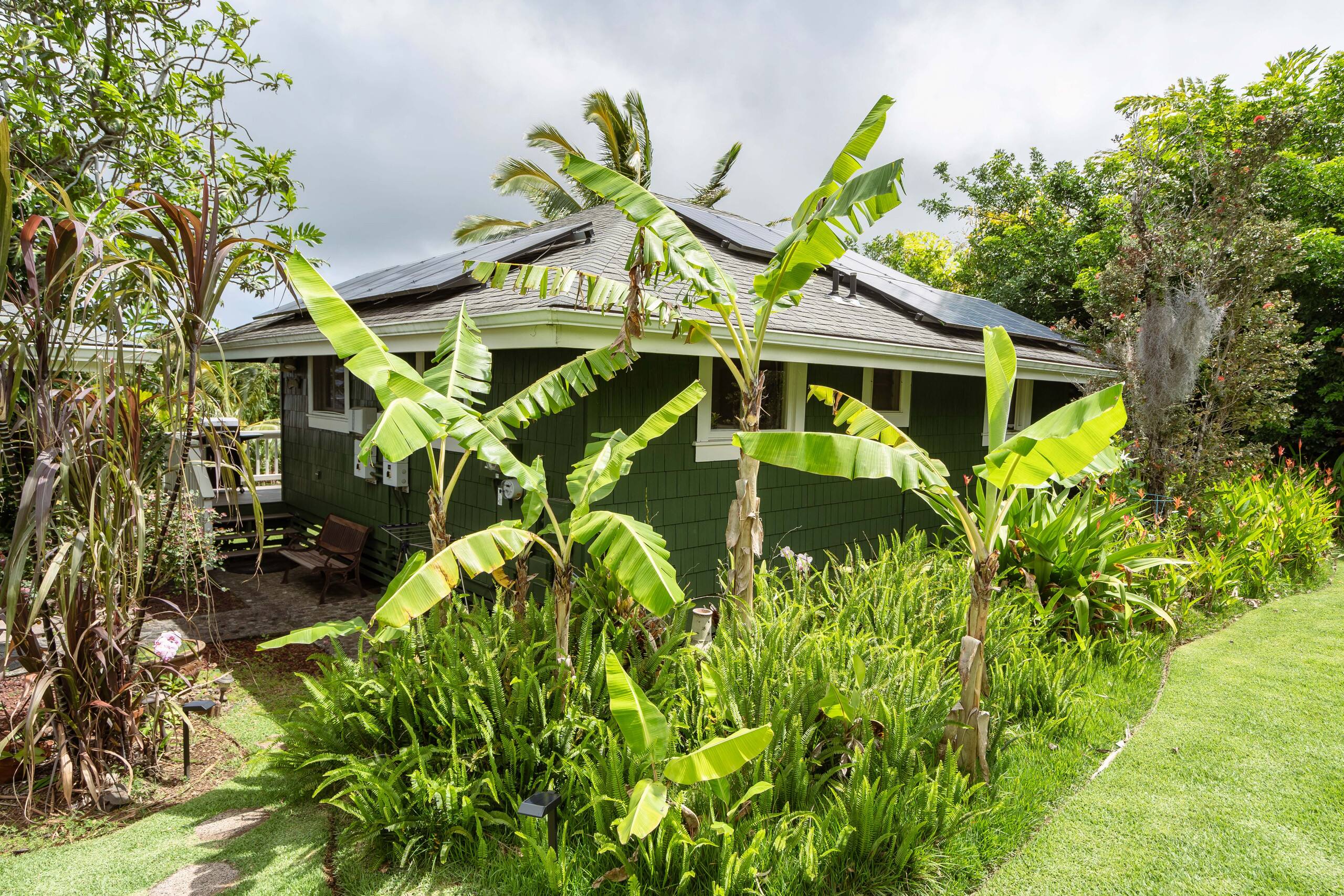 Maile Bungalow- County Licensed - Photo 36