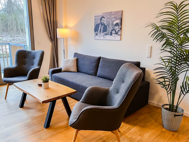 سرير أريكة بأبعاد 140 × 195 سم