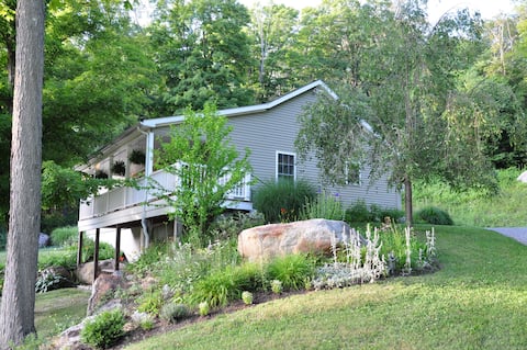 Home in Cold Spring- Farm Stay!