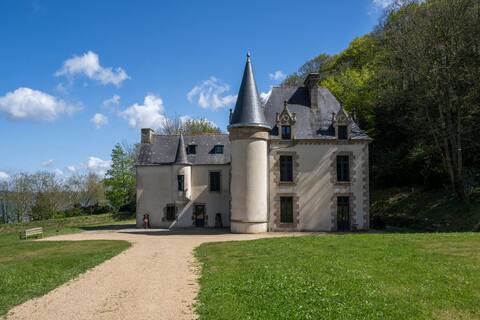 Castle by the sea