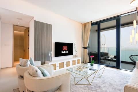 Livbnb | Beachfront 2B with Sea & Ain Dubai Views