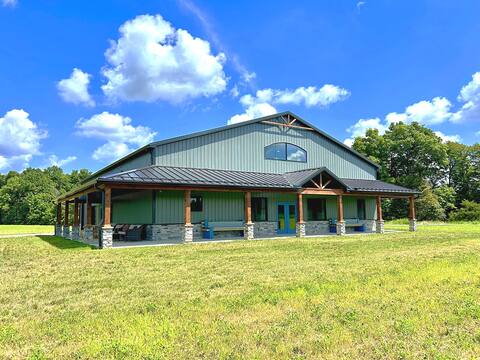Quiet Country Retreat Near DePauw University