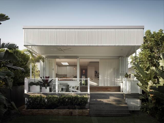 Beach Cottage in Freshwater