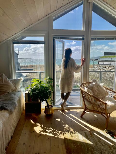 Unique Beachhouse with seaview