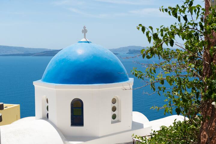 SantoriniParadise: PARADISE cave, private hot tub! gallery image 2