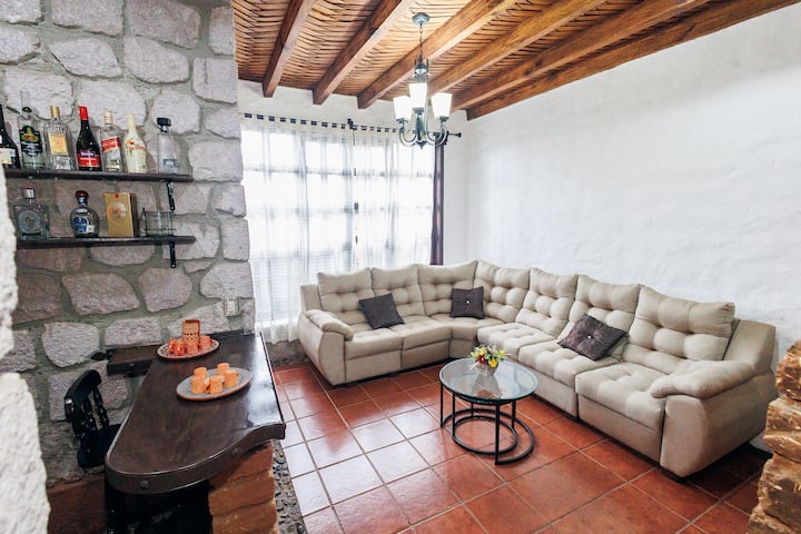 Encantadora Y Amplia Casa En Morelia - Morelia