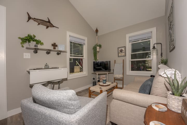 Swordfish Suite ~Mimi's Retreat - Clear Lake, IA