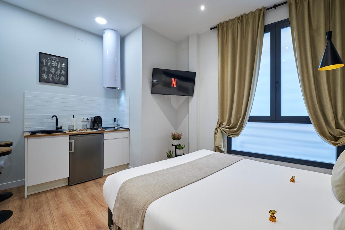 Successful Airbnb property: Bright Nordic-style studio • Downtown Madrid in Arganzuela