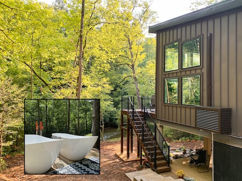 Waterfront 75-Acre Luxe Retreat, Hike, Kayak