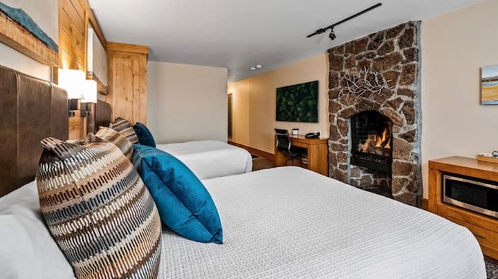Room, 2 Double Beds In Bend, Or - Sunriver, OR