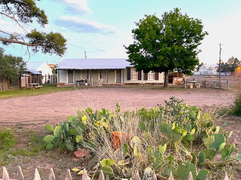 Casa Hermosa. The Starlight and King suite