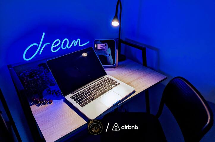 4BR House-Free Parking-Pendlebury-Transport links gallery image 5