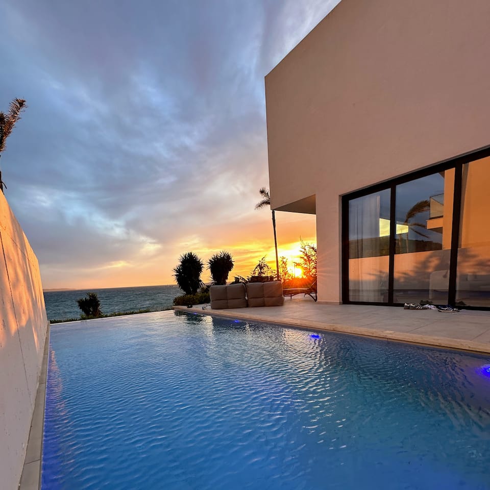 Top-earning Airbnb listing in Sarandë, 4 bedrooms