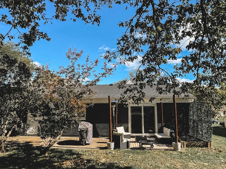 Modern 3BR Retreat: Close to WPAFB & Wright State