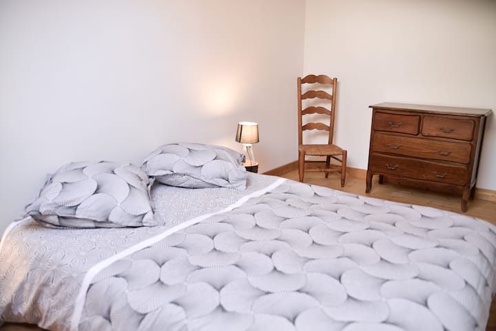 غرفة النوم 1