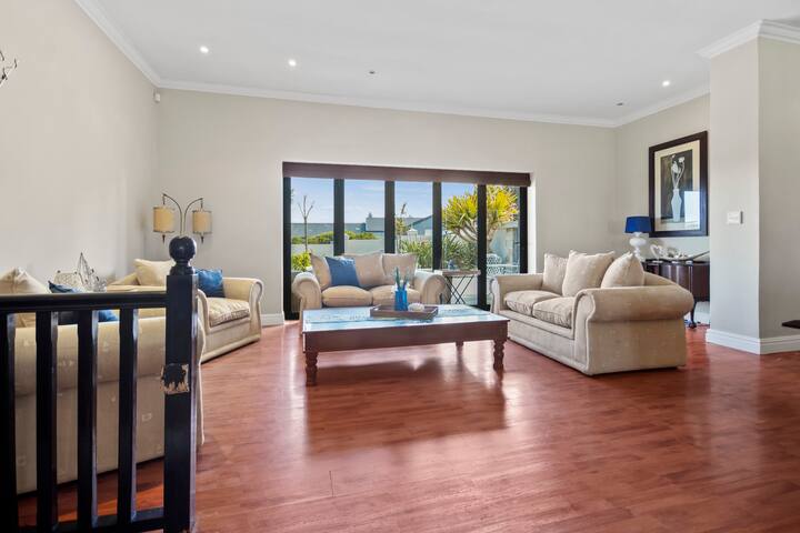 Dream House on the Ocean – No Load Shedding gallery image 4