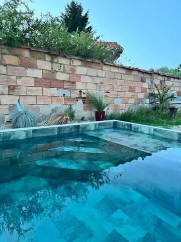 Pool villa in the vineyards gallery image 2