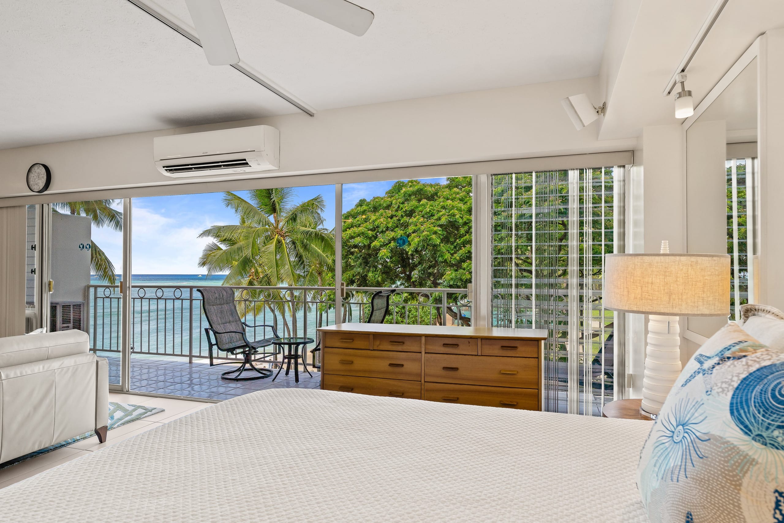 Ocean View Beachfront Luxury at Waikiki Shore #303 - Image 14