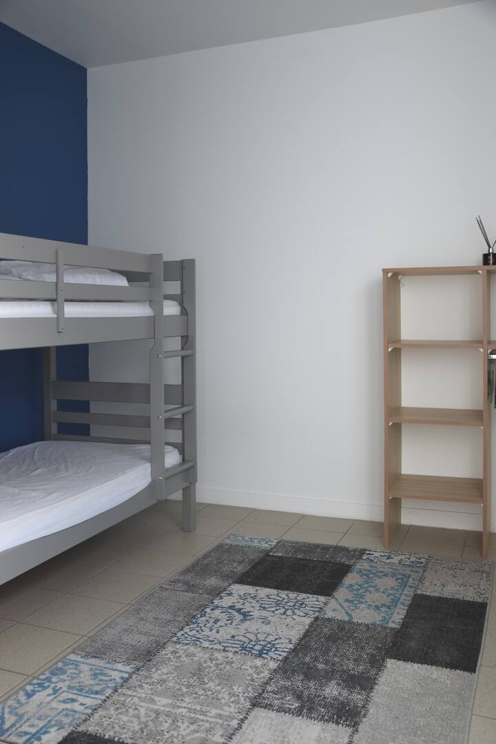 susjedna spavaća soba na kat